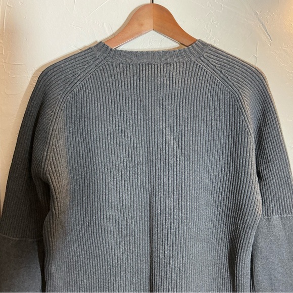 Victorinox Swiss Army Crew Gray Sweater Size M - Picture 10 of 12